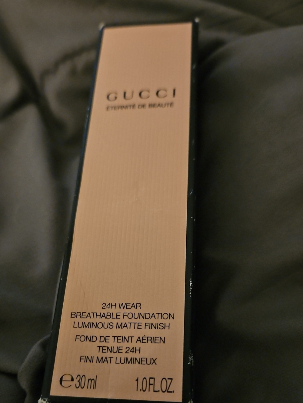 Gucci Breathable Luminous Matte Foundation - Beige